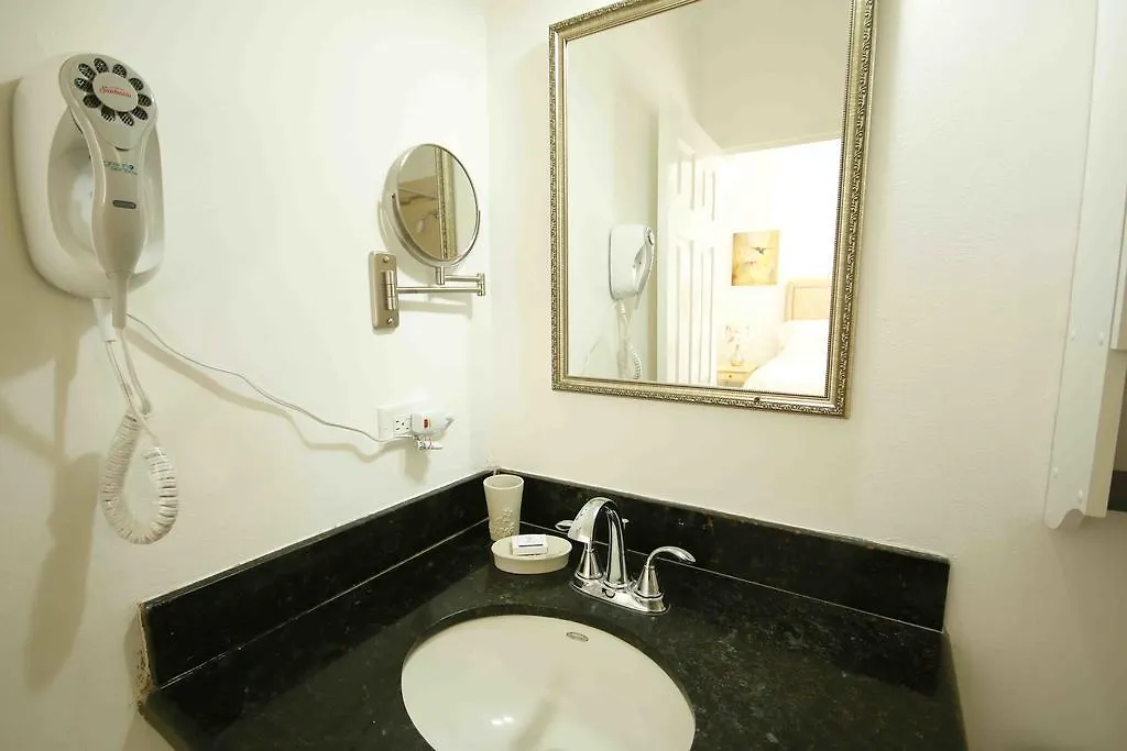 Exquisite Guest Apartments Cattleya Kingston