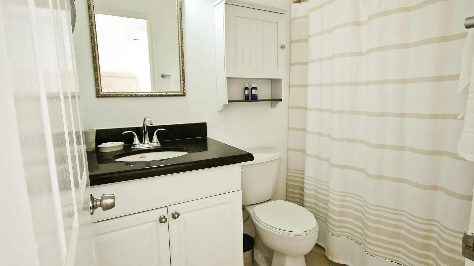 Exquisite Guest Apartments Cattleya Kingston