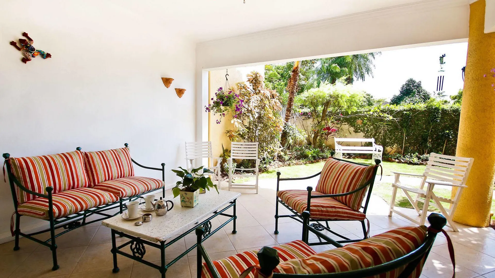 Exquisite Guest Apartments Cattleya Kingston
